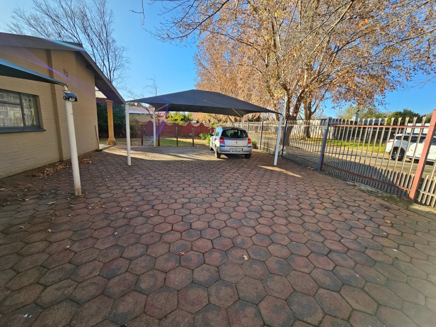 5 Bedroom Property for Sale in Panorama Free State